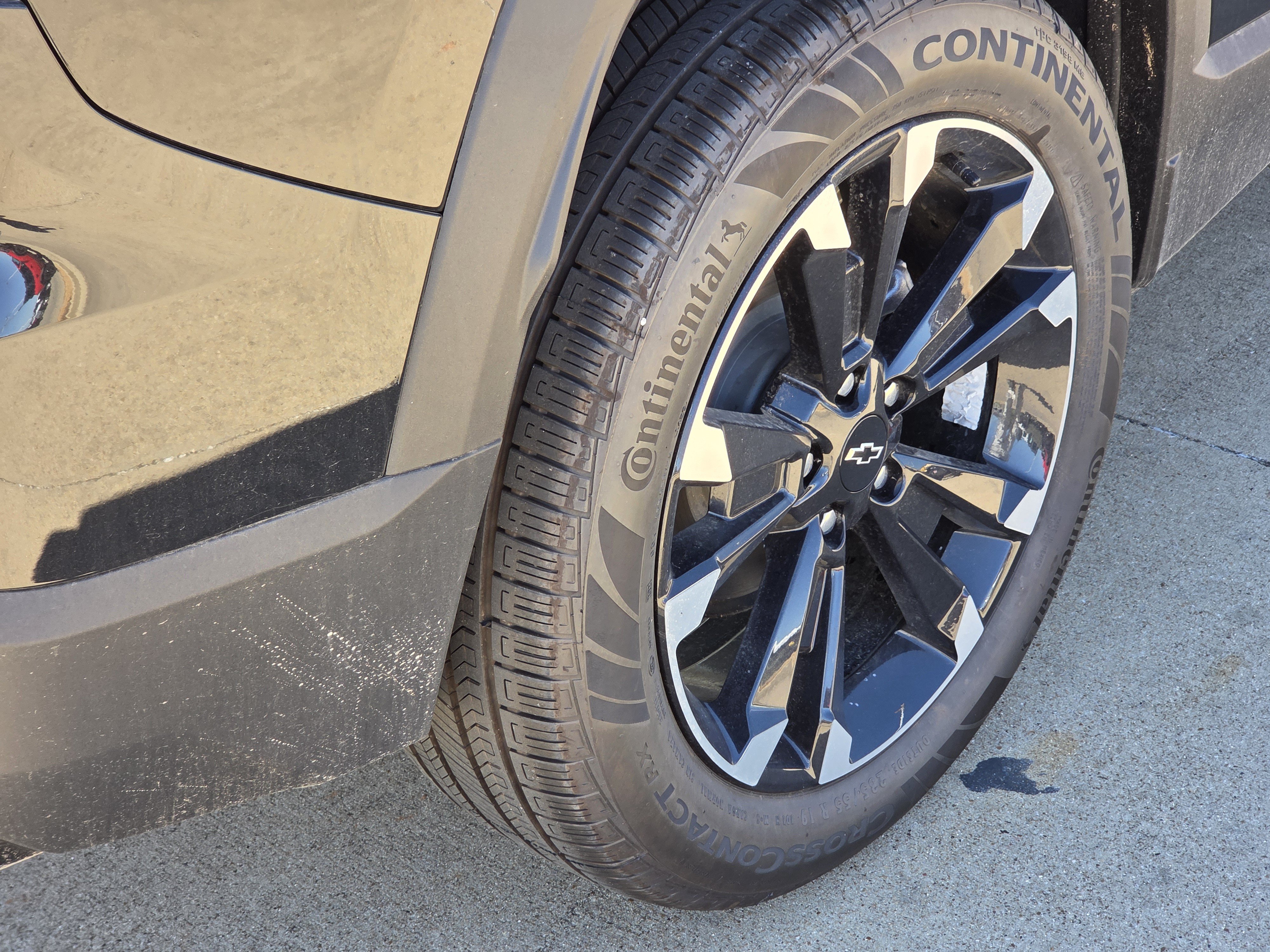 New 2026 Chevrolet Equinox RS w/ Convenience Package III FWD image 5