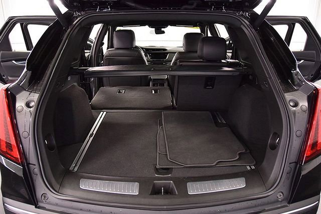 Used 2025 Cadillac XT5 Premium Luxury image 37