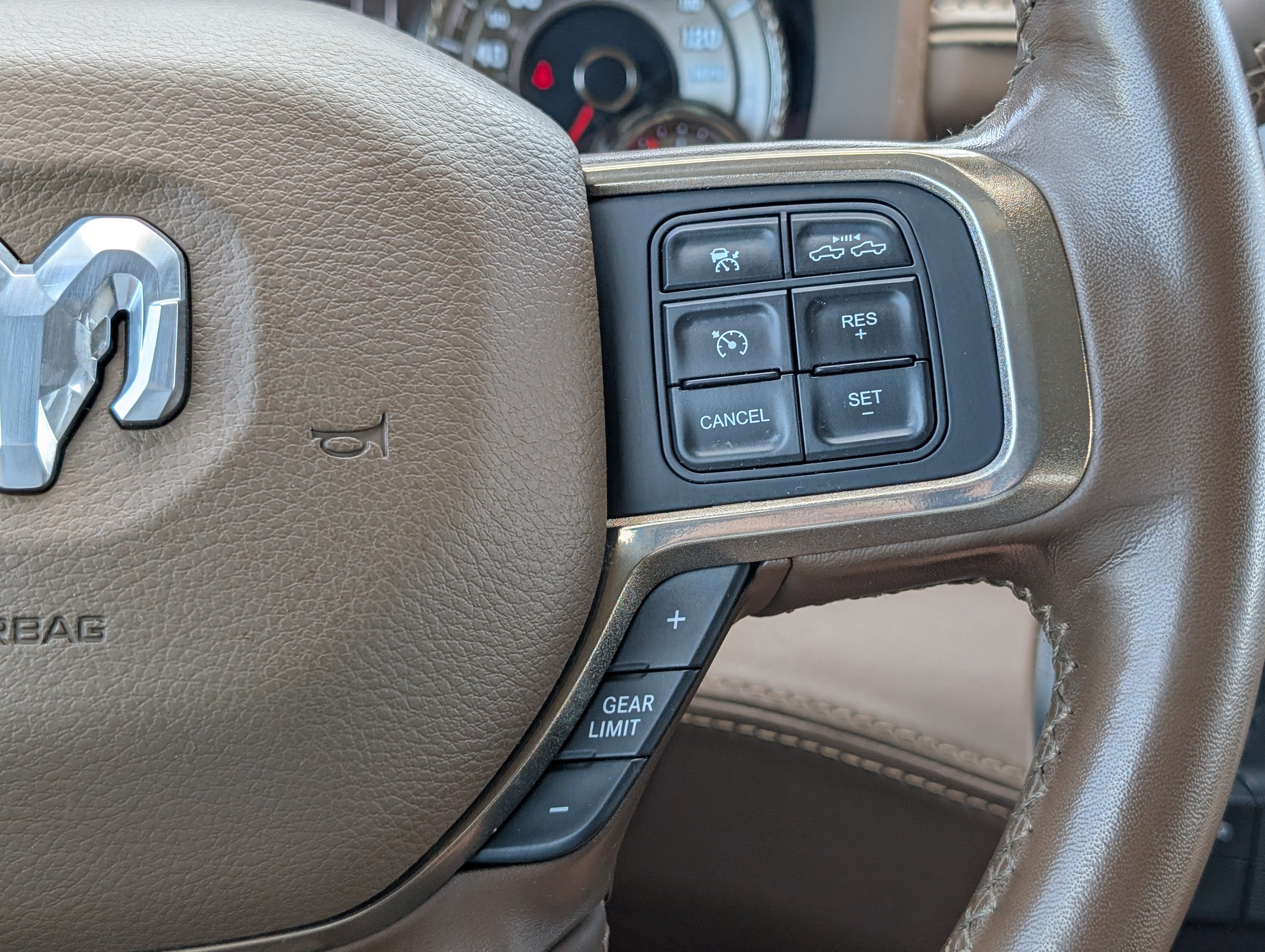 Used 2022 RAM 2500 Limited AWD/4WD image 16
