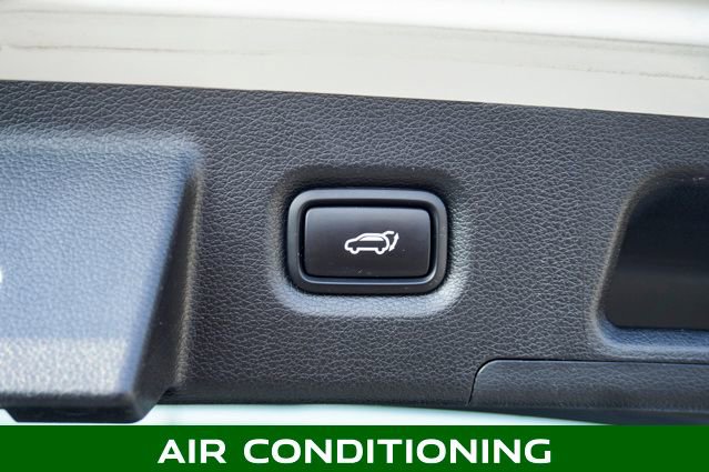 Used 2023 Hyundai Santa Fe SEL image 6