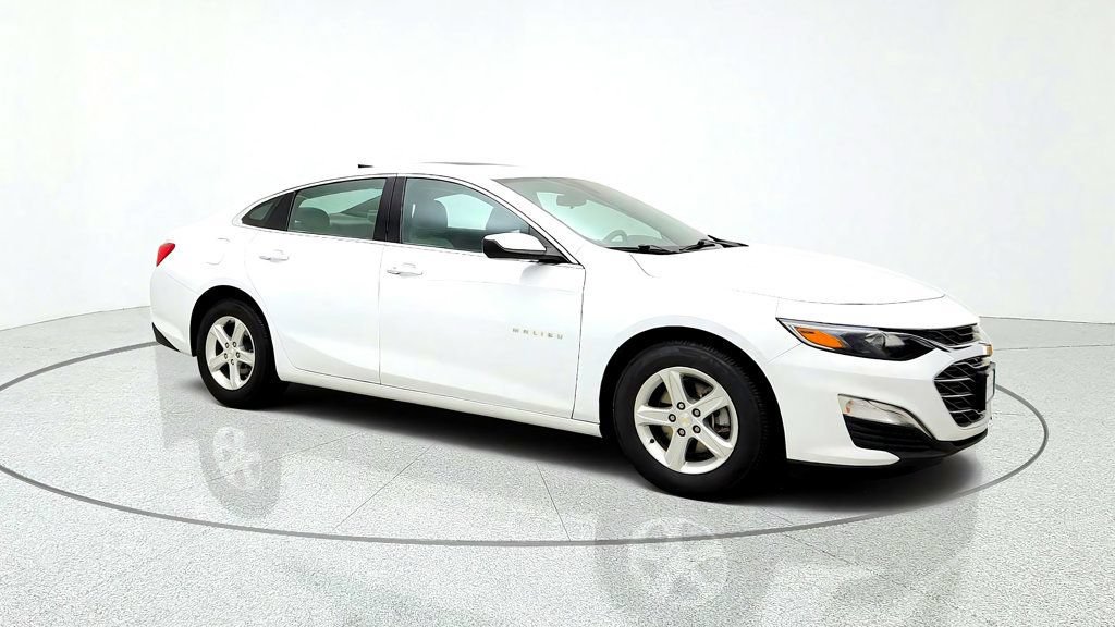 Used 2022 Chevrolet Malibu LS w/ Driver Confidence Package FWD image 3