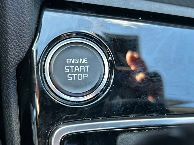 Used 2025 Kia Sportage EX image 23