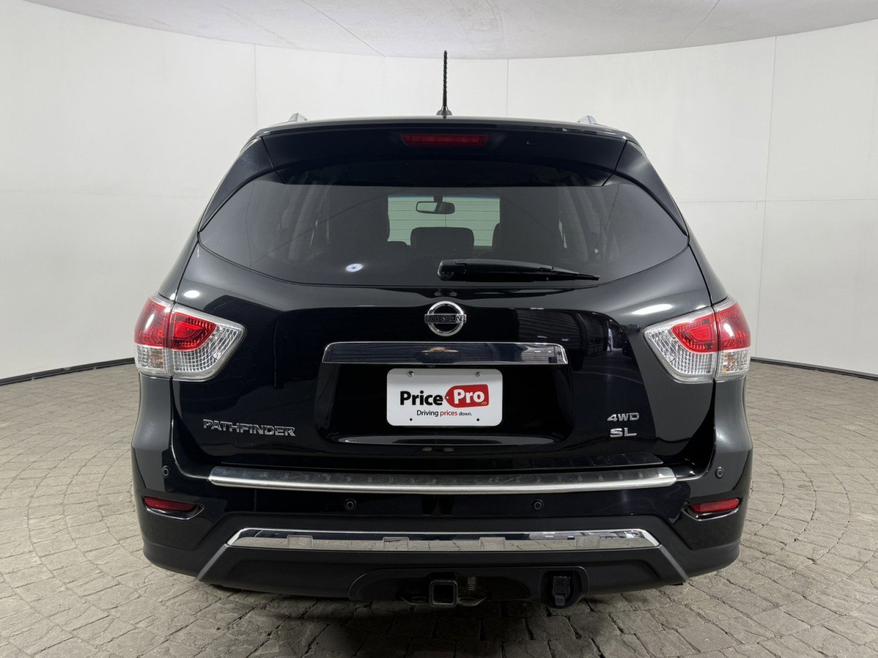 Used 2016 Nissan Pathfinder SL AWD/4WD image 6