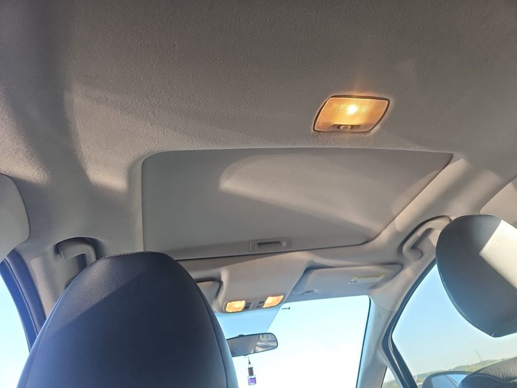 Used 2017 Honda Fit EX-L image 9