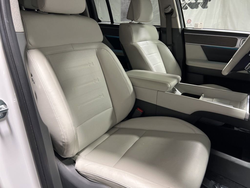 Used 2025 Hyundai Santa Fe Limited image 9