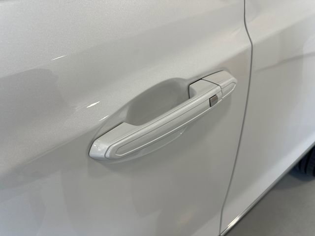 Used 2024 Cadillac XT5 Sportv w/ Technology Package image 9