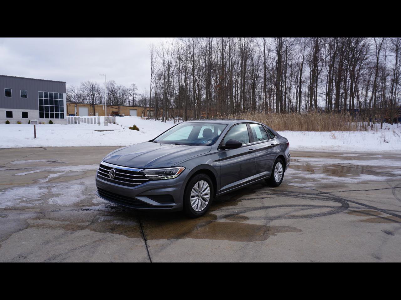 Used 2019 Volkswagen Jetta R-Line image 1