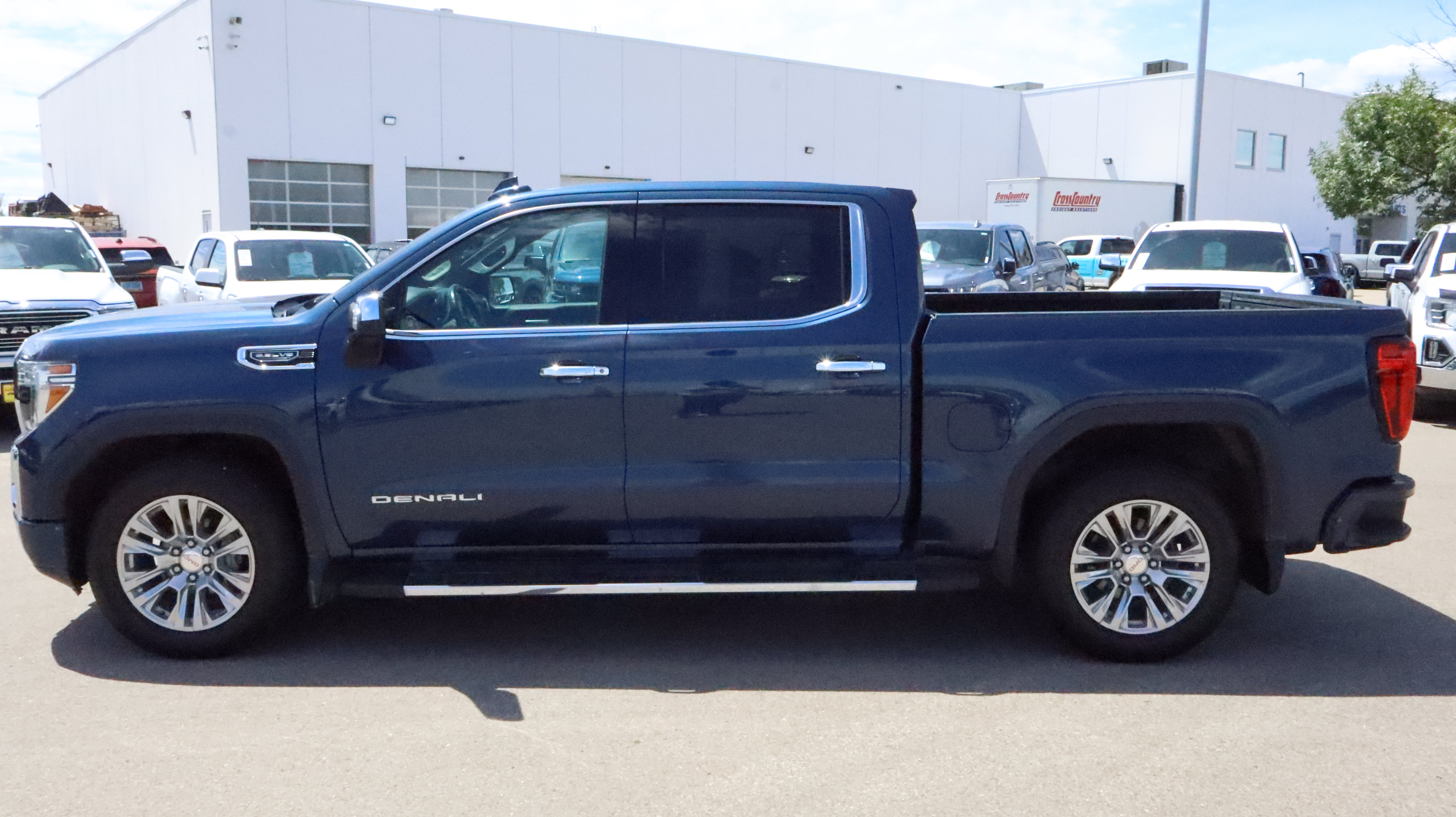 Used 2019 GMC Sierra 1500 Denali w/ Technology Package AWD/4WD image 4