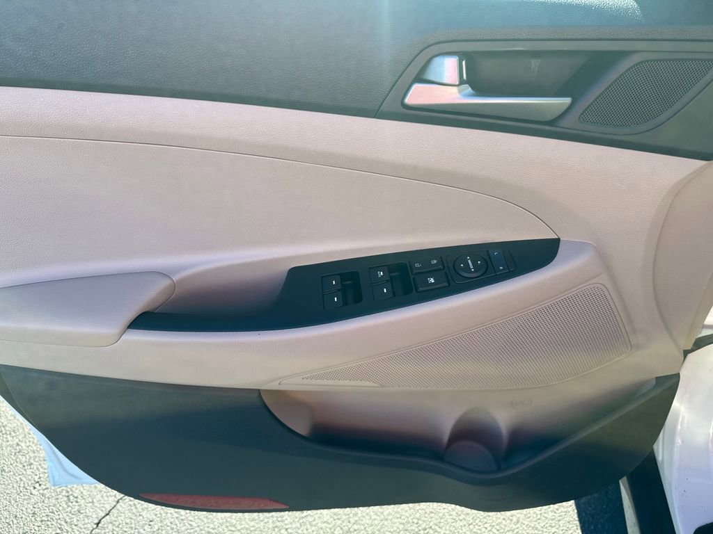 Used 2018 Hyundai Tucson SEL image 11