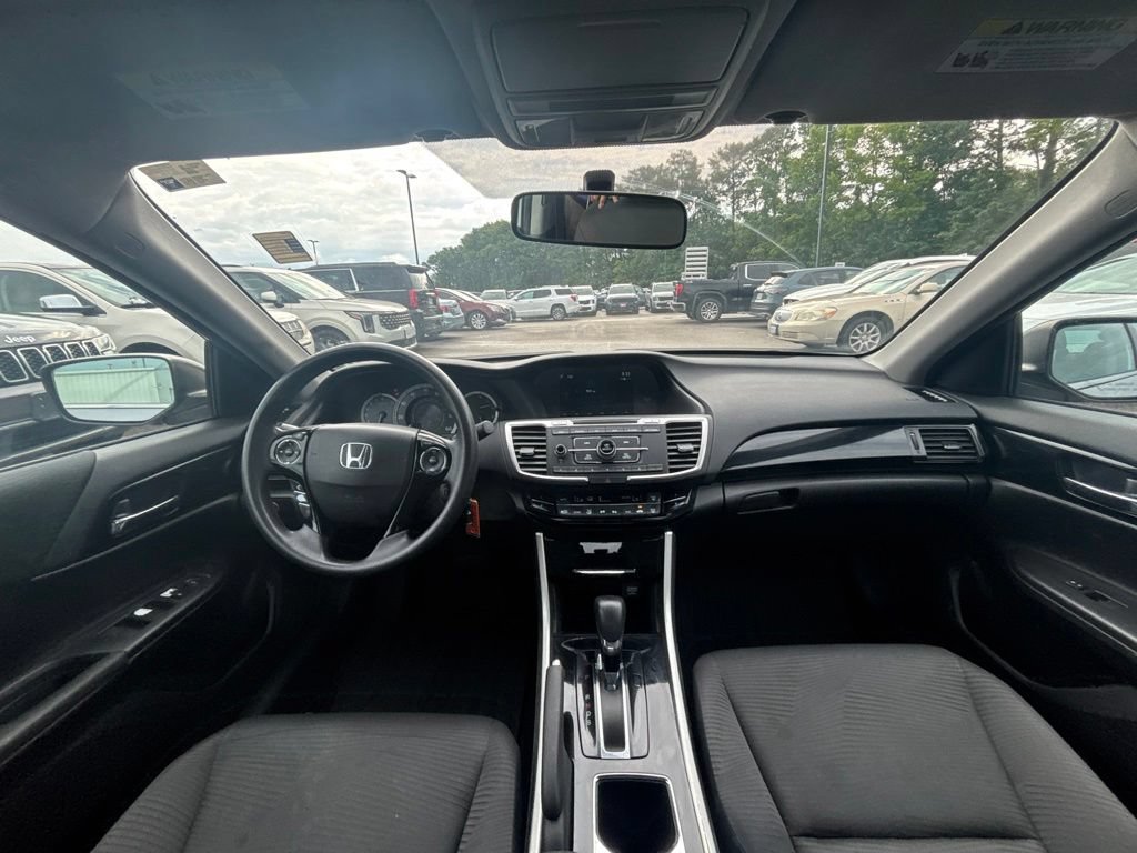 Used 2017 Honda Accord LX image 18