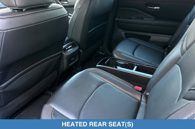 Used 2025 Nissan Pathfinder SL w/ SL Premium Package FWD image 13