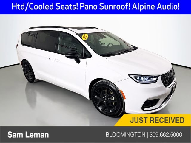 Used 2025 Chrysler Pacifica Limited video 1