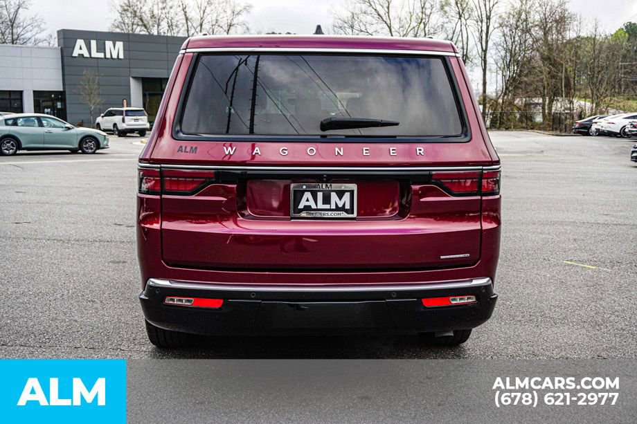 Used 2024 Jeep Wagoneer L Series II w/ Flexible Seating Group AWD/4WD image 11
