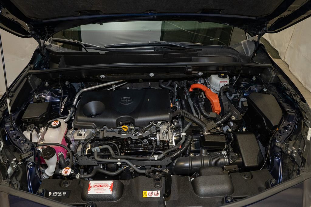 Used 2021 Toyota Venza LE image 18