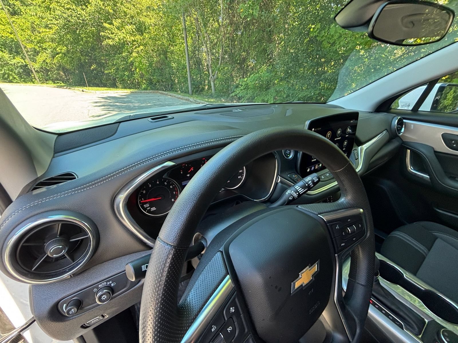 Used 2026 Chevrolet Blazer LT FWD image 29