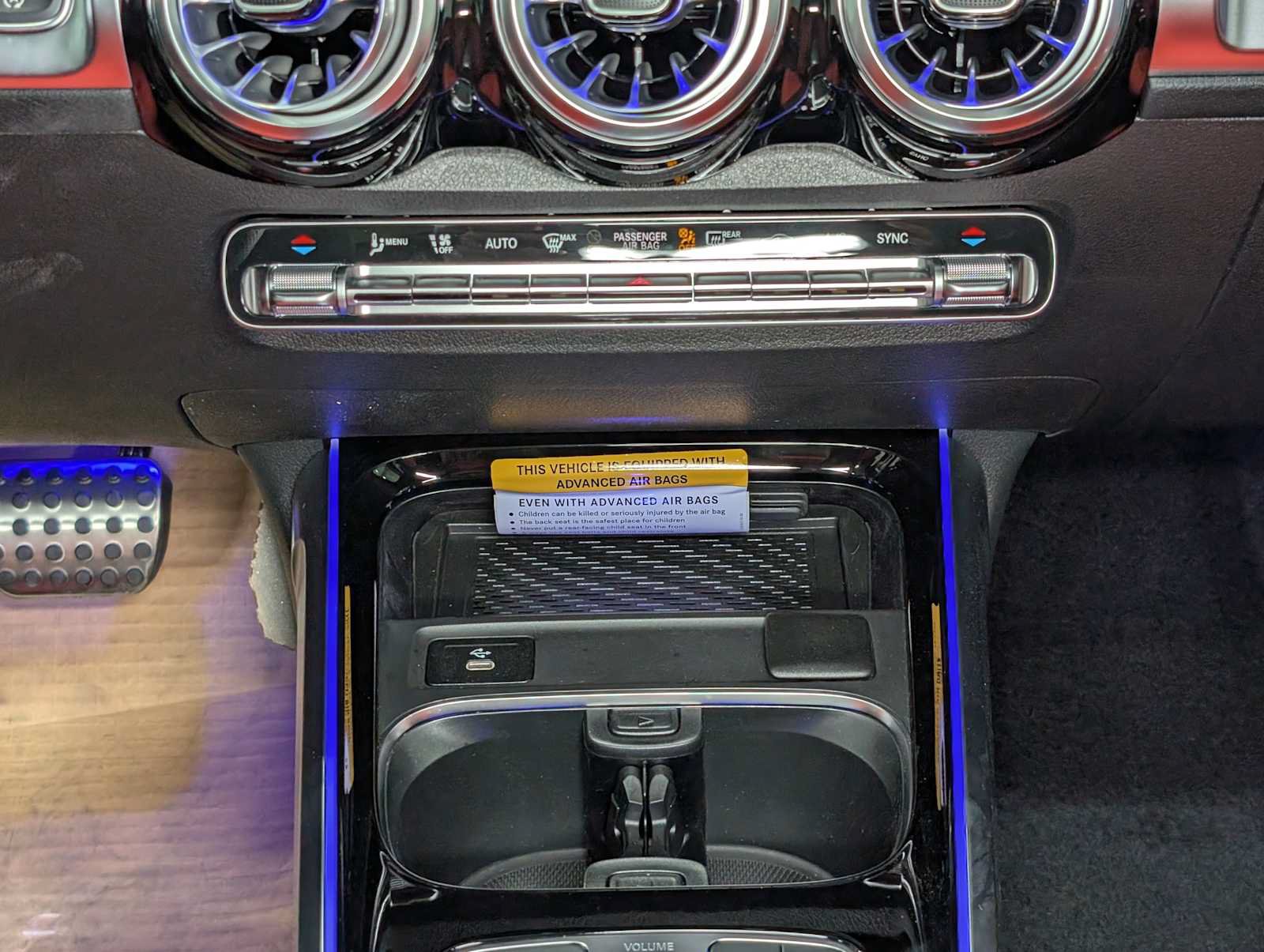 New 2026 Mercedes-Benz GLB 35 AMG 4MATIC image 19