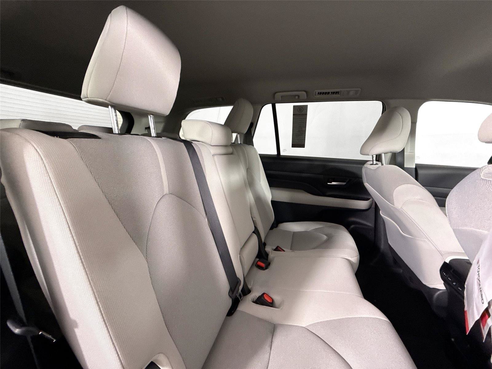 Certified 2026 Toyota Grand Highlander FWD image 39