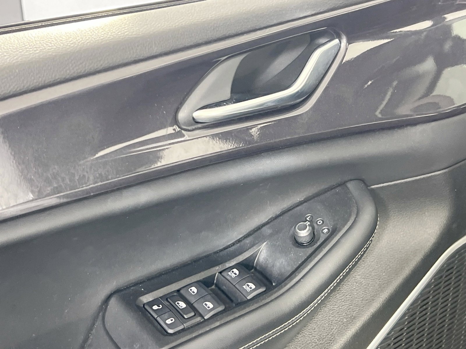 Used 2021 Jeep Grand Cherokee L Laredo w/ Luxury Tech Group I image 17