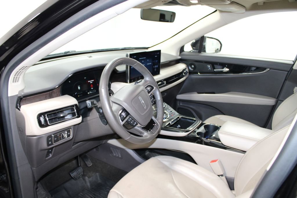 Used 2022 Lincoln Nautilus Reserve w/ Equipment Group 201A image 23