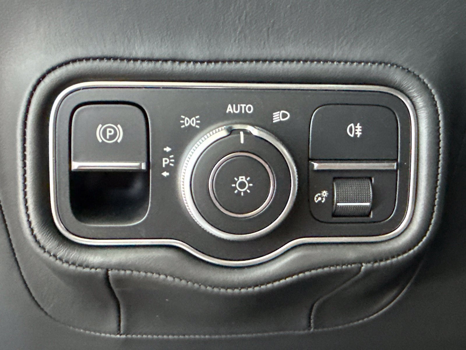 New 2027 Mercedes-Benz G 63 AMG 4MATIC image 15
