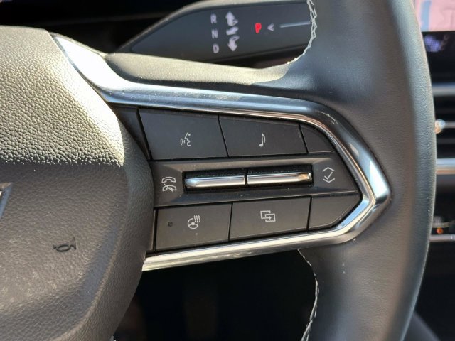 Used 2024 Chevrolet Equinox EV LT FWD image 25