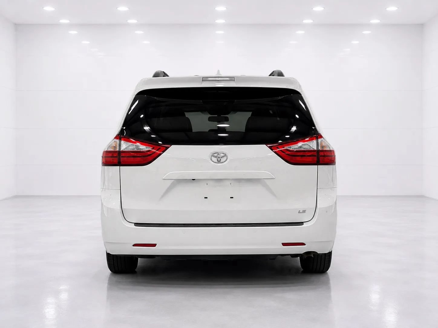 Used 2020 Toyota Sienna LE FWD image 4