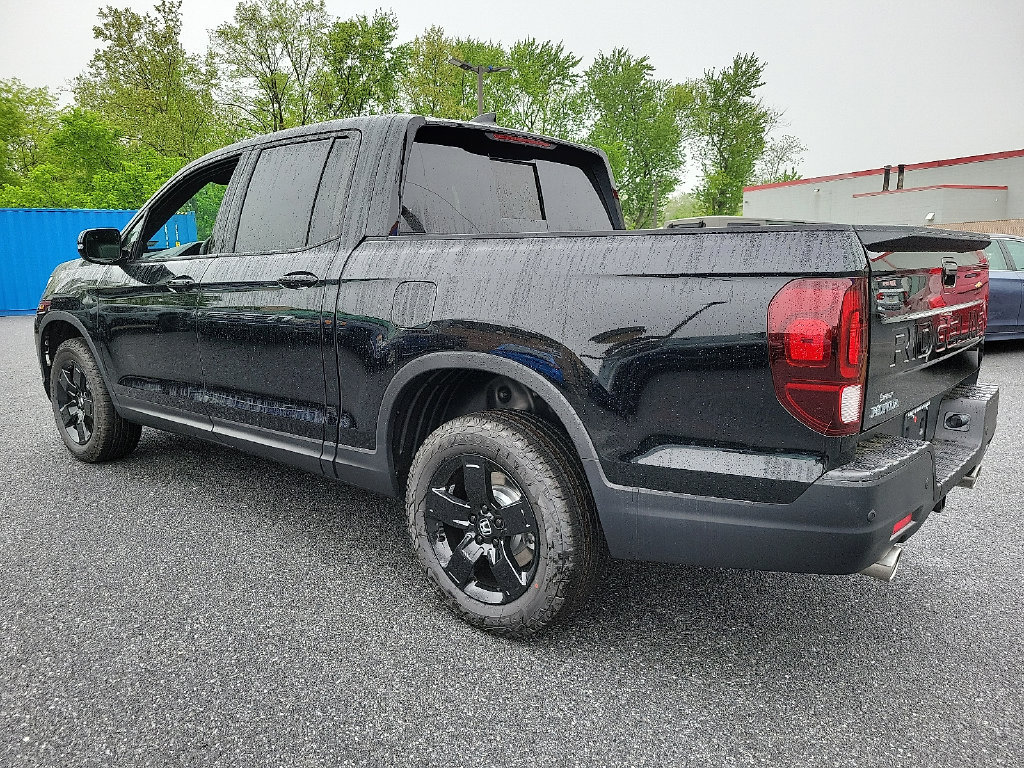 New 2026 Honda Ridgeline Black Edition image 3
