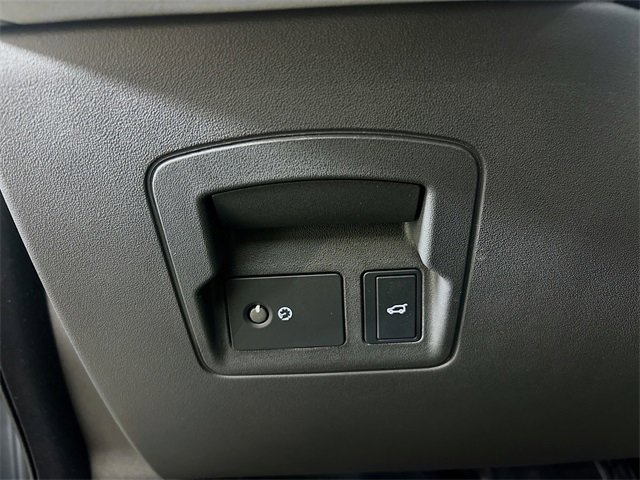 Used 2026 Land Rover Range Rover Velar S image 32