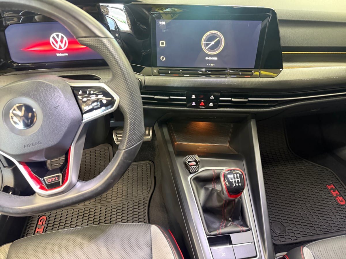 Used 2022 Volkswagen GTI SE FWD image 12