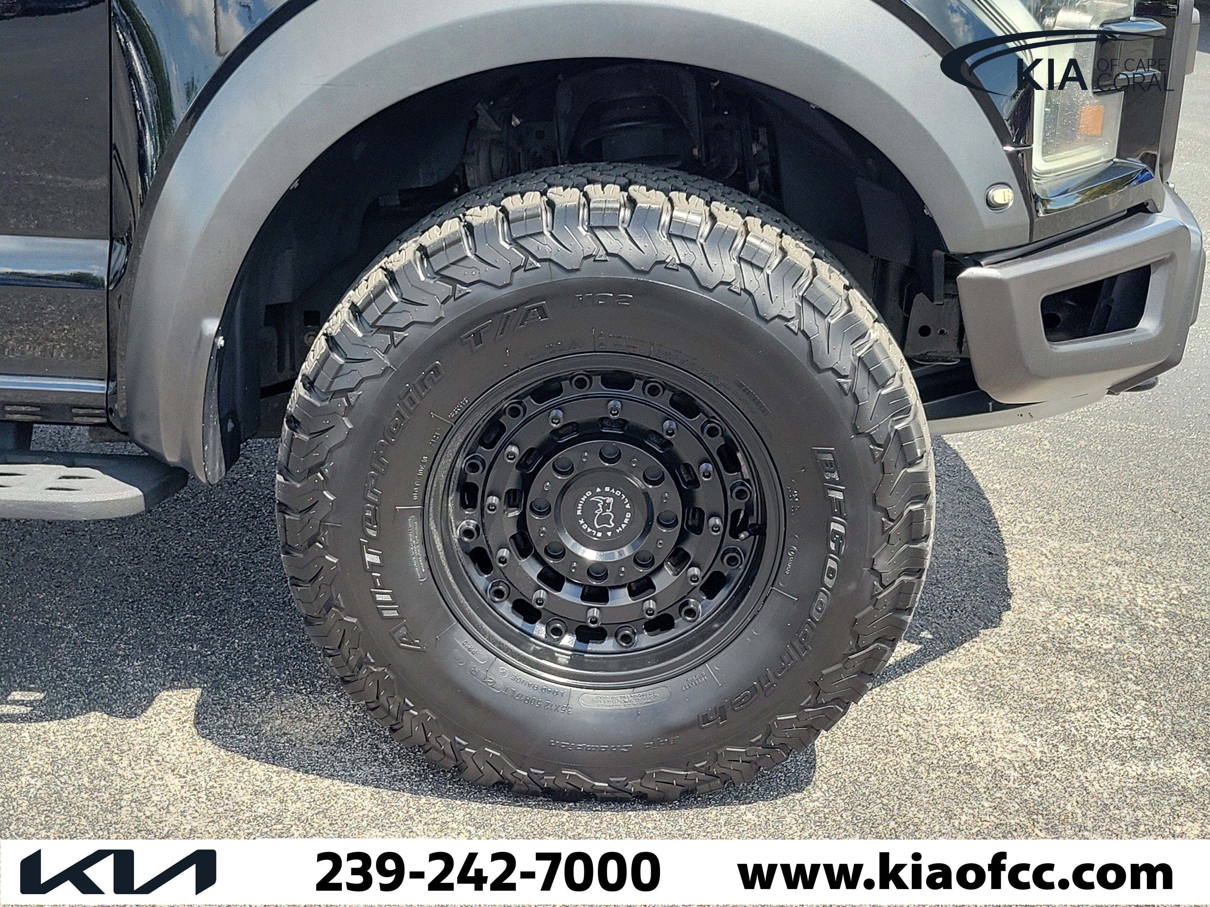 Used 2017 Ford F150 Raptor w/ Equipment Group 802A Luxury AWD/4WD image 7