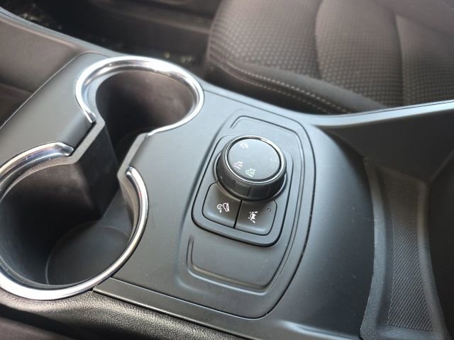 Used 2024 GMC Terrain SLE w/ Elevation Edition image 28
