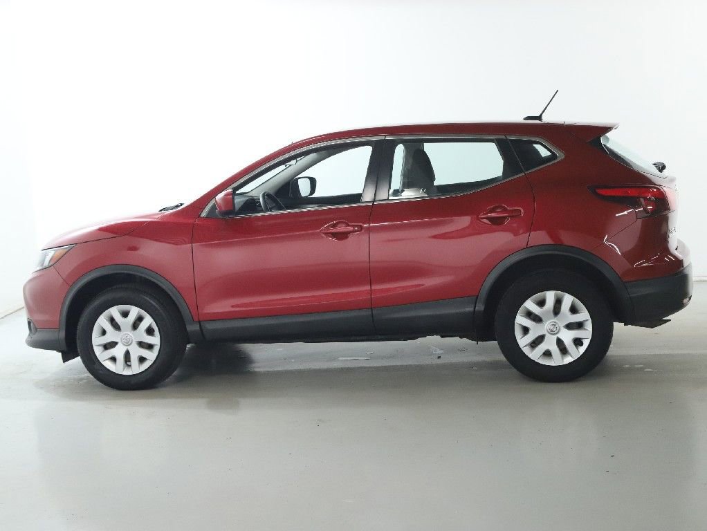 Used 2018 Nissan Rogue Sport S image 36