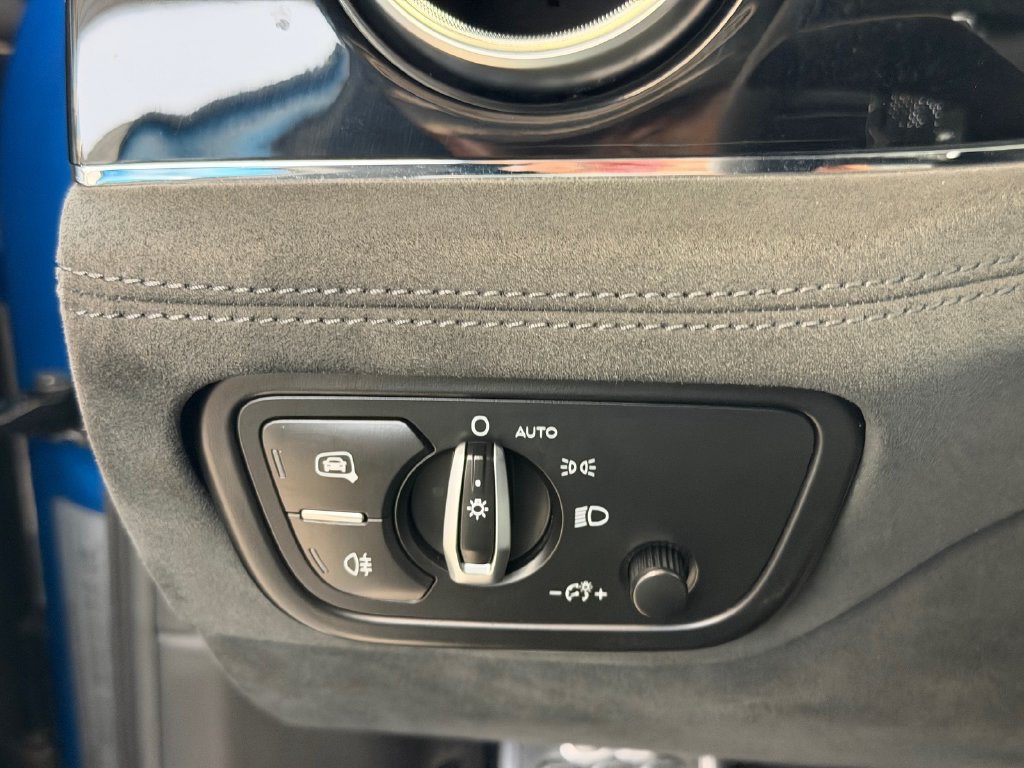 Used 2020 Bentley Bentayga Speed AWD/4WD image 37