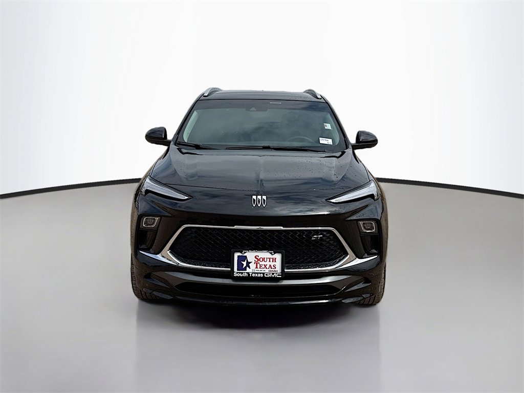 Used 2025 Buick Encore GX Sport Touring image 2