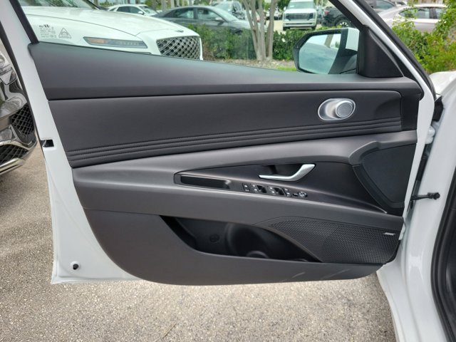 New 2026 Hyundai Elantra Limited FWD image 11