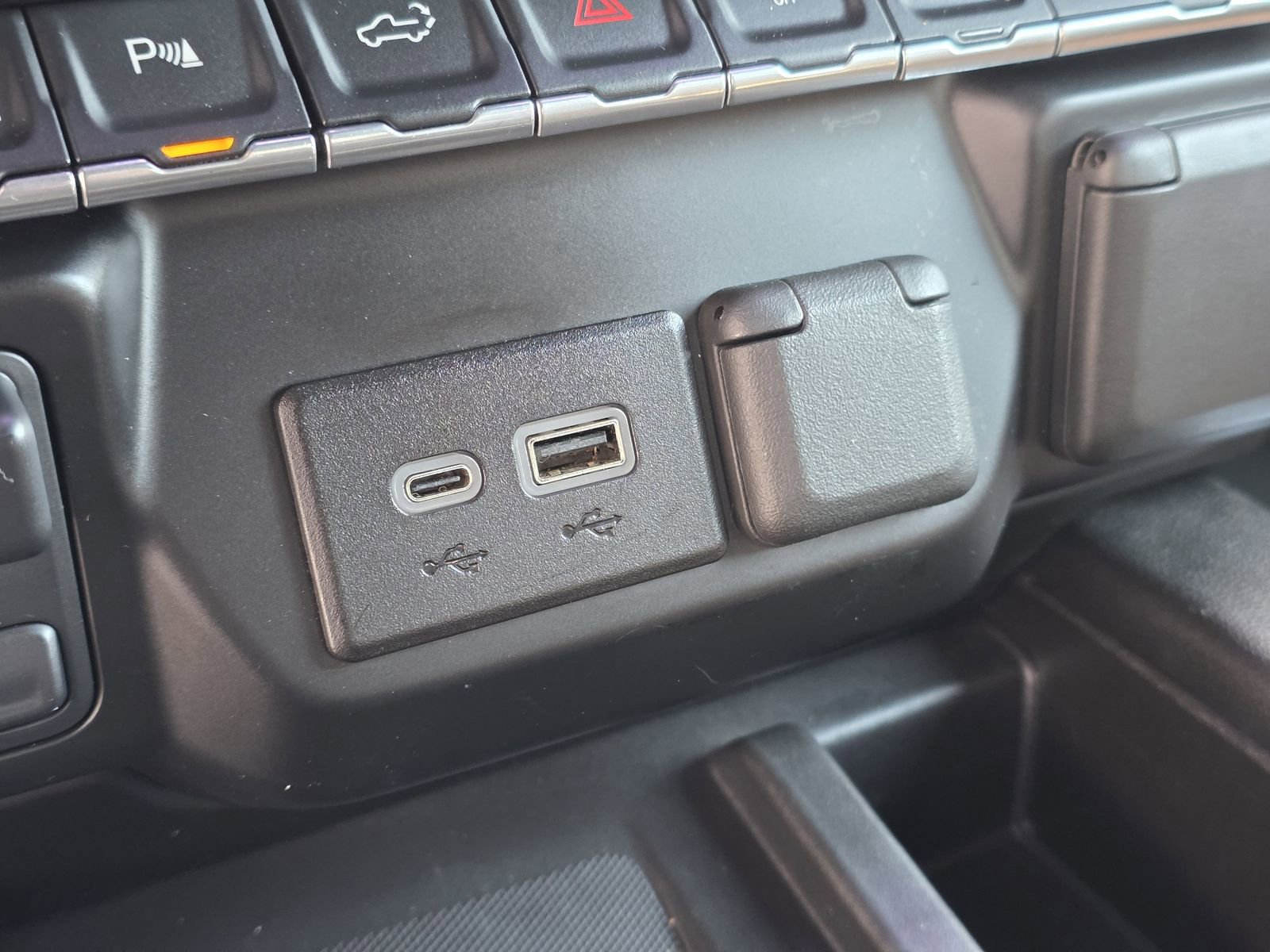 Used 2023 Chevrolet Silverado 3500 High Country image 24