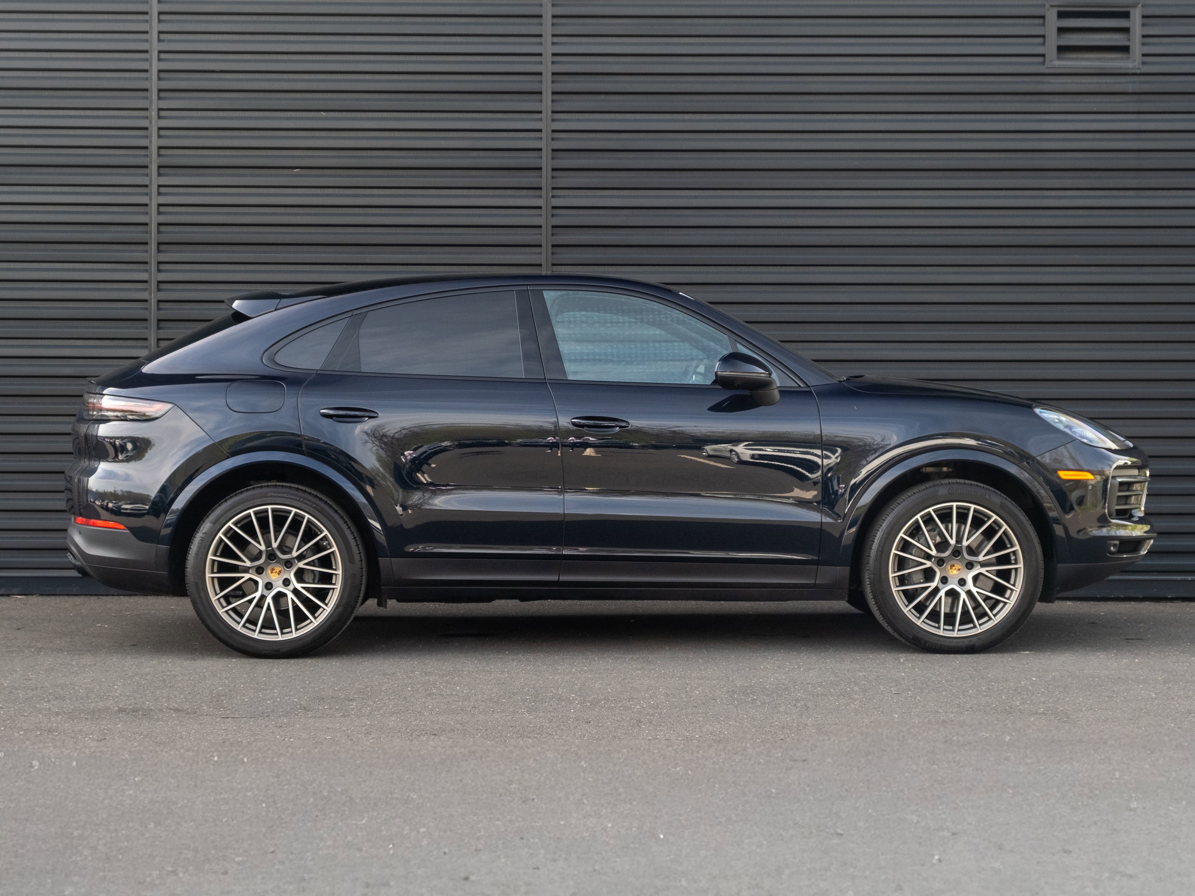 Certified 2023 Porsche Cayenne S AWD/4WD image 9