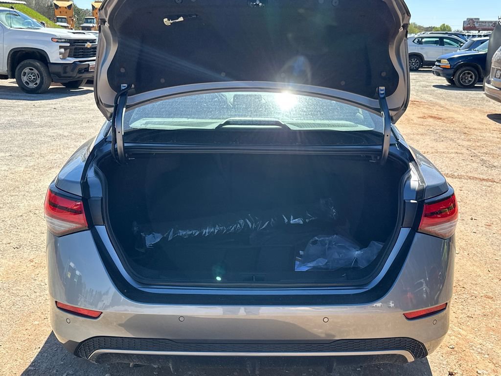 Used 2025 Nissan Sentra S image 18