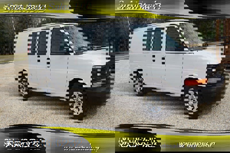 Used 2010 Chevrolet Express 1500 image 16