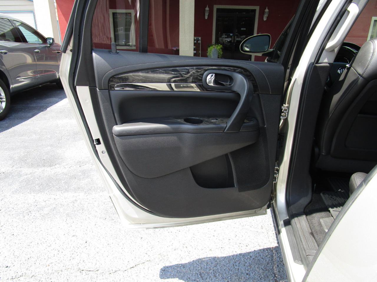 Used 2014 Buick Enclave Premium FWD image 22