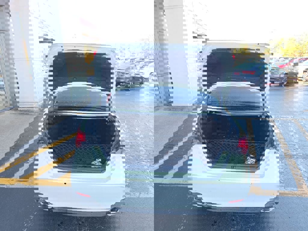 Used 2022 Toyota Avalon Limited w/ Advanced Safety Package image 6