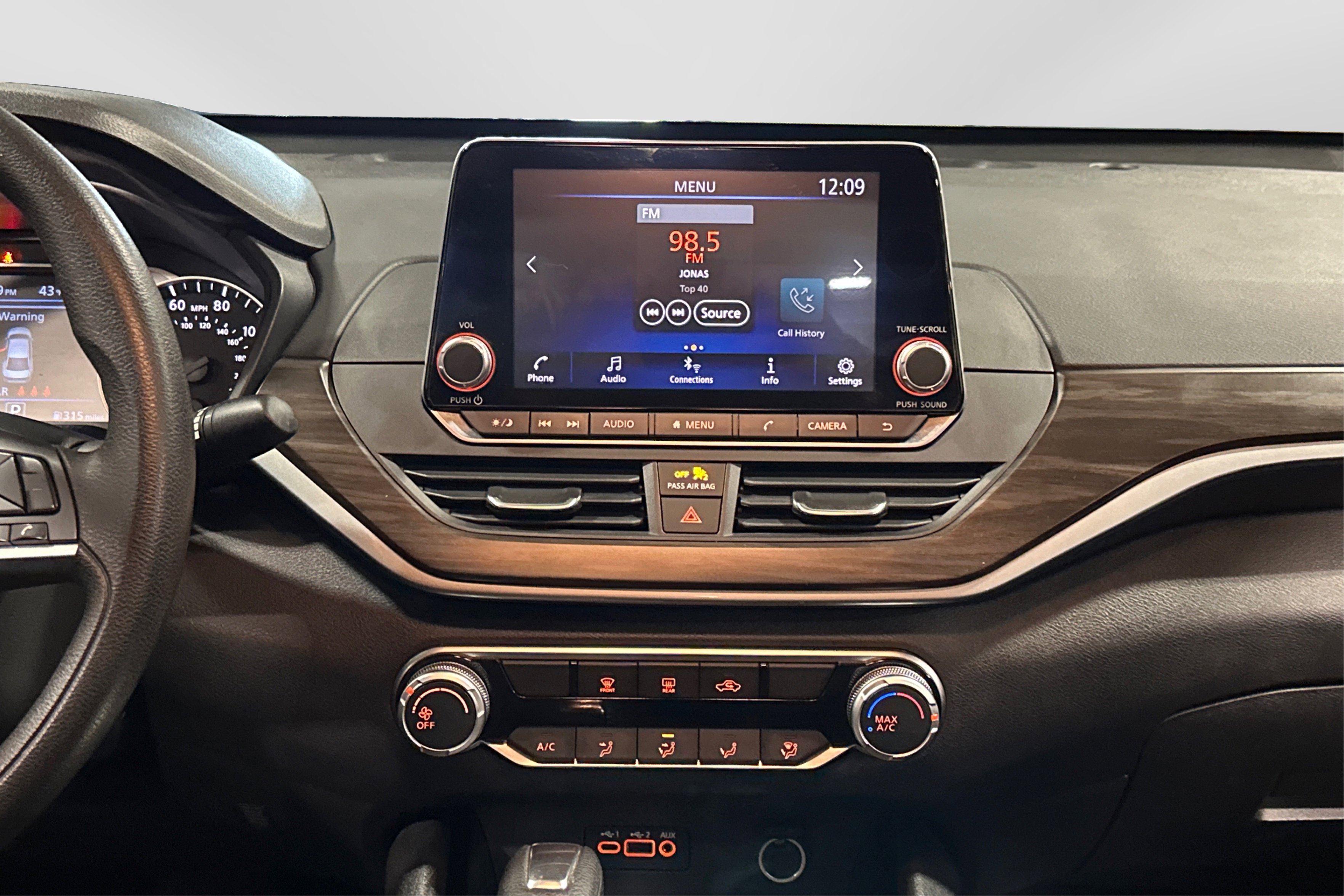 Used 2024 Nissan Altima 2.5 SV image 27