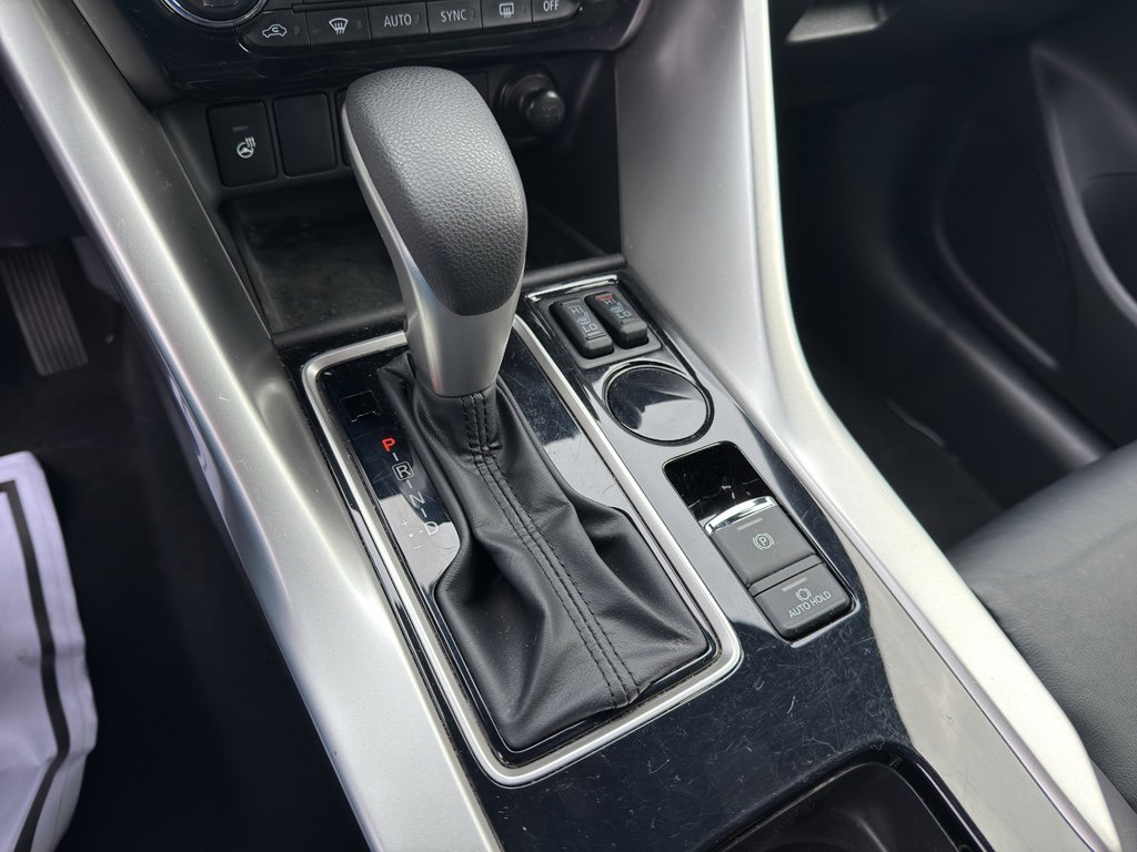 Used 2022 Mitsubishi Eclipse Cross SEL image 16