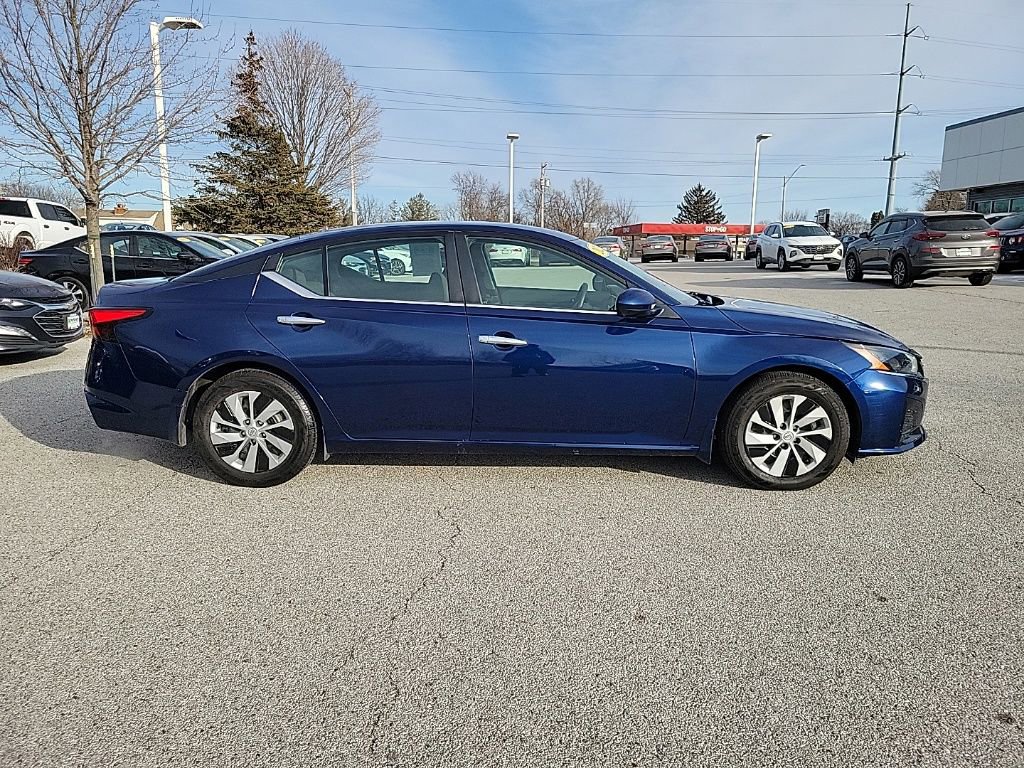 Used 2023 Nissan Altima 2.5 S image 9