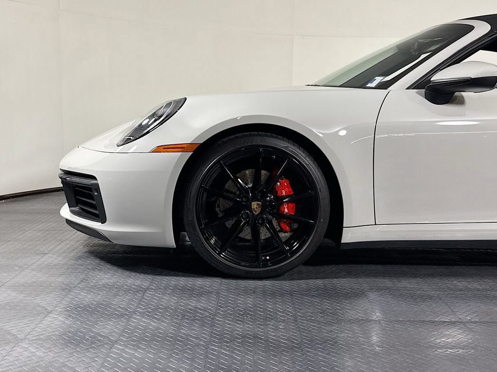 Certified 2020 Porsche 911 Carrera RWD image 29