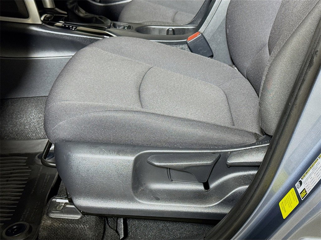 Used 2024 Toyota Corolla Cross LE image 17