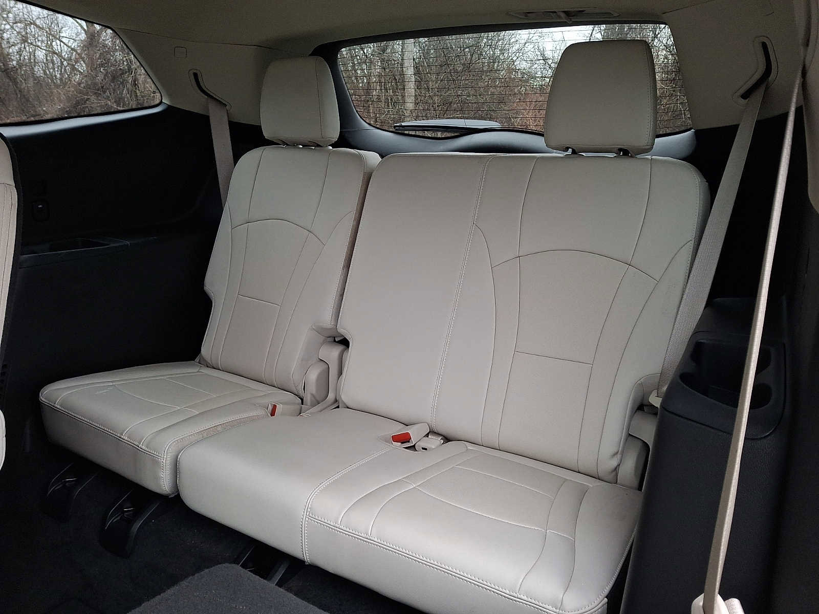 Used 2024 Buick Enclave Essence w/ Experience Buick Package image 10