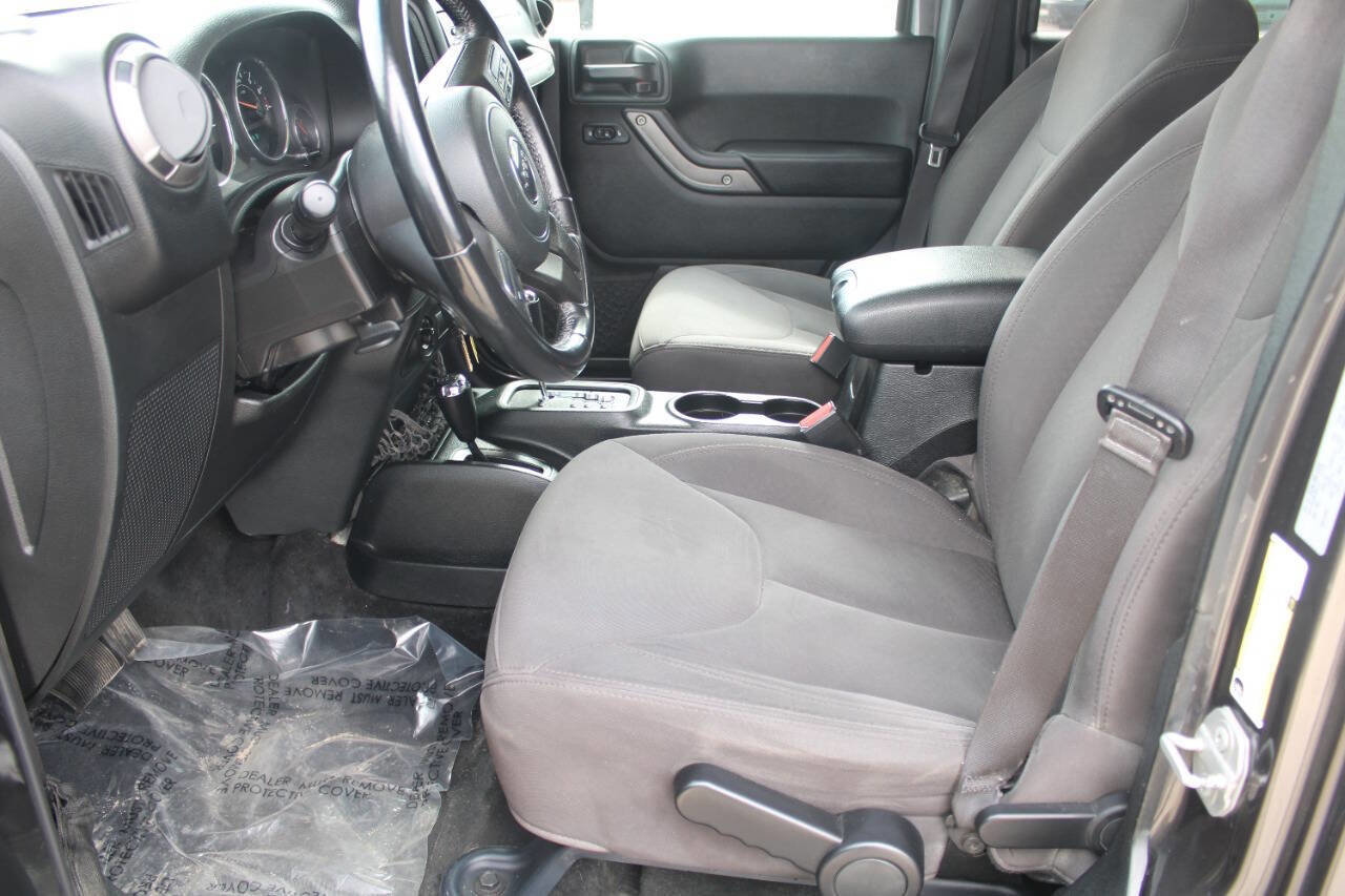 Used 2018 Jeep Wrangler Unlimited Sport S image 12