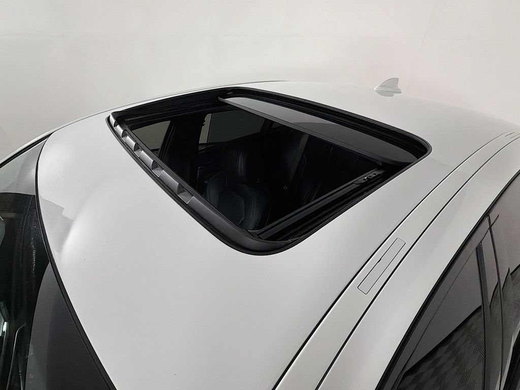 Used 2021 BMW 540i w/ M Sport Package RWD image 22