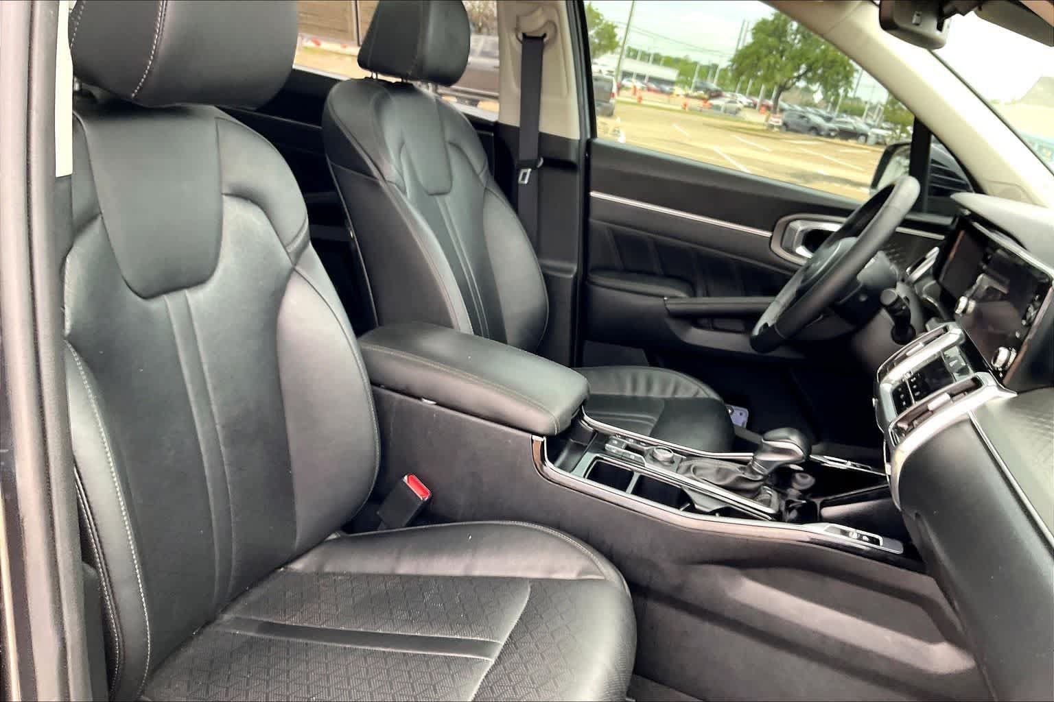 Certified 2023 Kia Sorento SX AWD/4WD image 12